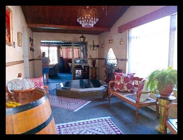 4 BEDROOM HOUSE FOR SALE IN VANDERBIJLPARK CE 2..